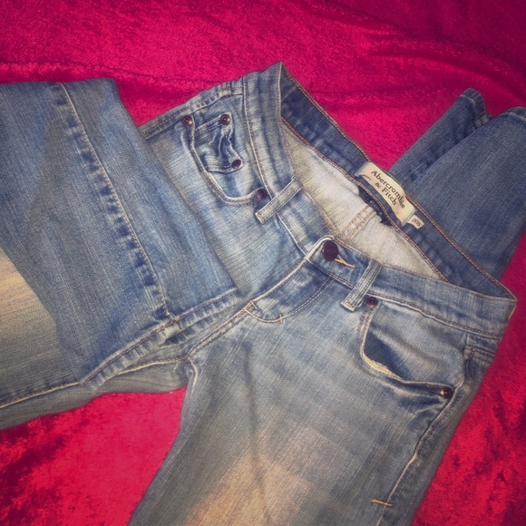 Jeans - Picture 1 of 3